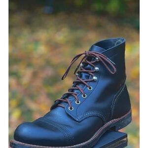 New Generation Laces with antique brass tips.